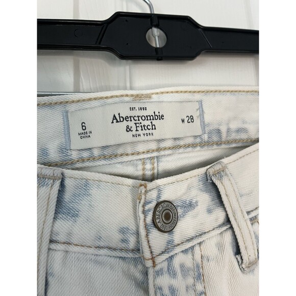 NWT Abercrombie & Fit Easy Fit Boyfriend Acid Wash Distressed Jeans Women 6 - Picture 4 of 11
